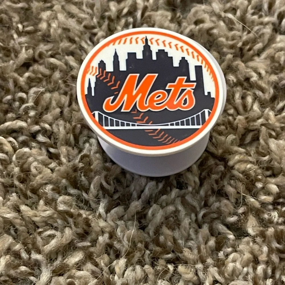 Mets Phone accessory with Skyline Design